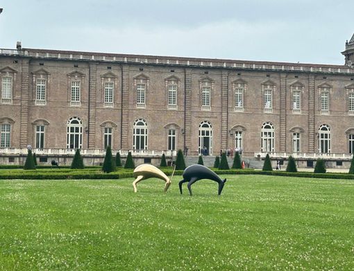 Il Bestiario di Luigi Mainolfi invade gli spazi della Reggia di Venaria