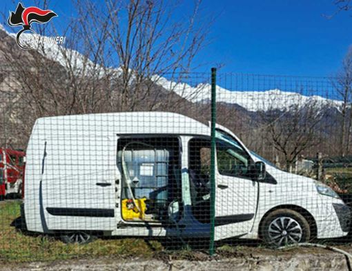 Denunciato il ladro di gasolio sorpreso dai carabinieri