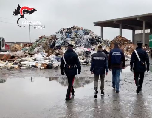 Piobesi Torinese, marito e moglie denunciati per rifiuti custoditi fuori dalle regole Piobesi Torinese, marito e moglie denunciati per rifiuti custoditi fuori dalle regole