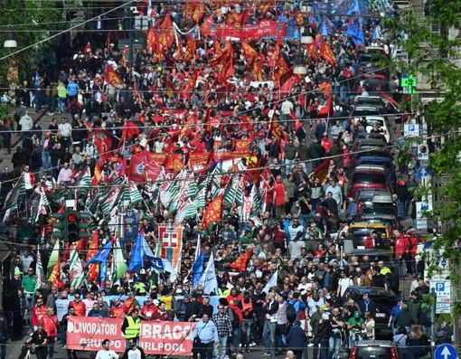 corteo manifestazione