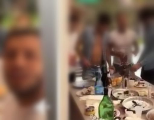 San Mauro, festeggiano la Pasquetta in compagnia e pubblicano il video sui social: i carabinieri sulle loro tracce San Mauro, festeggiano la Pasquetta in compagnia e pubblicano il video sui social: i carabinieri sulle loro tracce