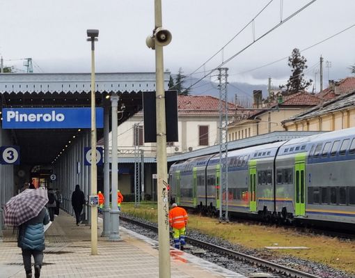 La stazione di Pinerolo La stazione di Pinerolo