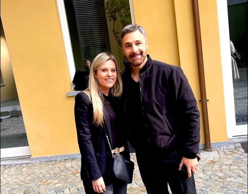 Bova con una donna bionda Bova con una donna bionda