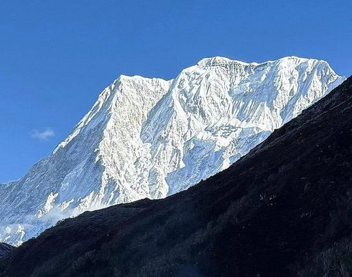 Dispersi sul Panbari, travolti dalla neve: salvo per miracolo alpinista pinerolese