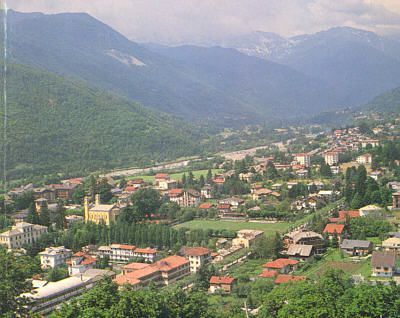 A Torre Pellice torna il mercatino degli hobbisti per la "Mezza notte bianca" A Torre Pellice torna il mercatino degli hobbisti per la "Mezza notte bianca"