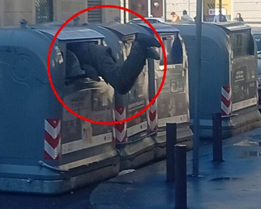 Dilaga il fenomeno del “dumpster diving” Dilaga il fenomeno del “dumpster diving”