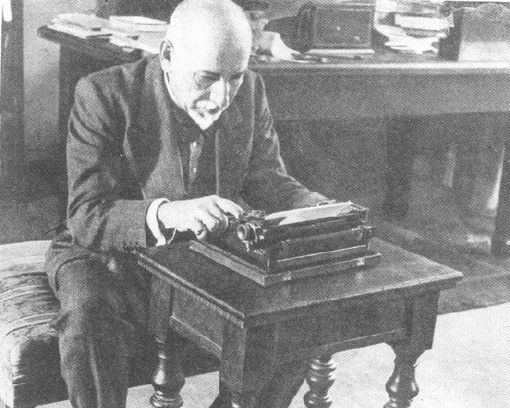 Pirandello si rifà il look con Nespolo: un ponte teatrale fra Torino e la Sicilia