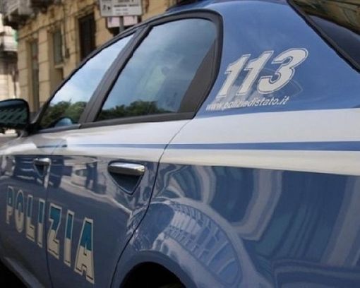Nascondono le dosi dentro l’ombrello: arrestati due spacciatori Nascondono le dosi dentro l’ombrello: arrestati due spacciatori