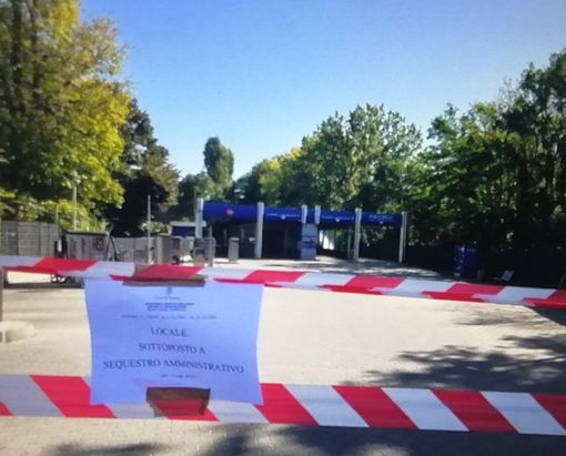 Autolavaggio sequestrato Autolavaggio sequestrato