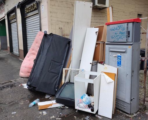 abbandono rifiuti moncalieri