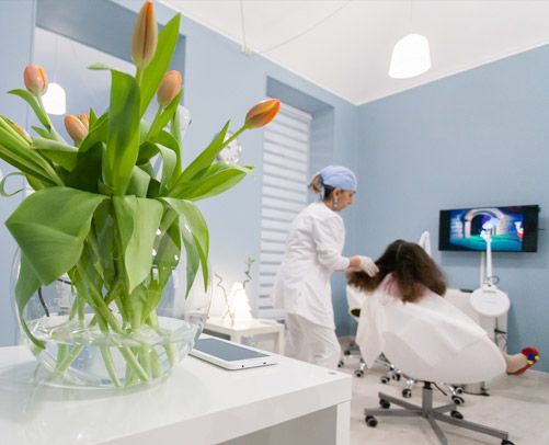 Allarme pidocchi! Un problema che affligge molte famiglie durante tutto l'anno scolastico e non solo Allarme pidocchi! Un problema che affligge molte famiglie durante tutto l'anno scolastico e non solo