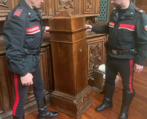 Restituito al sacerdote l'offertorio in legno rubato dalla Chiesa della Visitazione Restituito al sacerdote l'offertorio in legno rubato dalla Chiesa della Visitazione