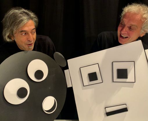 Lo spettacolo &quot;Quadrotto, tondino e la luna&quot; in programma alla Casa del Teatro Ragazzi