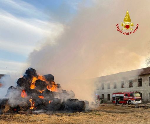 Rotoballe bruciate Rotoballe bruciate