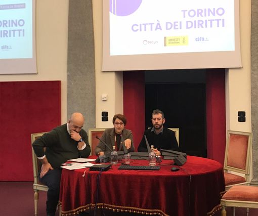 Torino diventa la prima “Shelter City” in Italia, un luogo di rifugio per gli attivisti dei diritti umani in pericolo