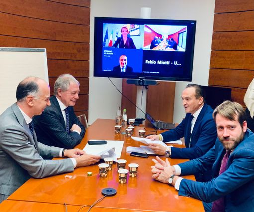 Centro per l'Intelligenza artificiale di Torino: lo statuto presentato a Comune e Regione Centro per l'Intelligenza artificiale di Torino: lo statuto presentato a Comune e Regione