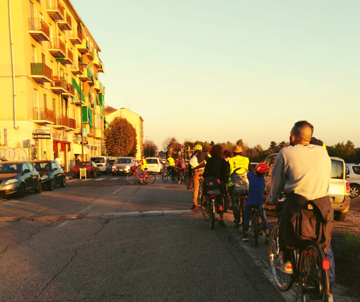 Dal grigio al verde: tour in bicicletta a Mirafiori Sud Dal grigio al verde: tour in bicicletta a Mirafiori Sud