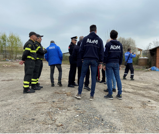 forze dell'ordine durante un sequestro