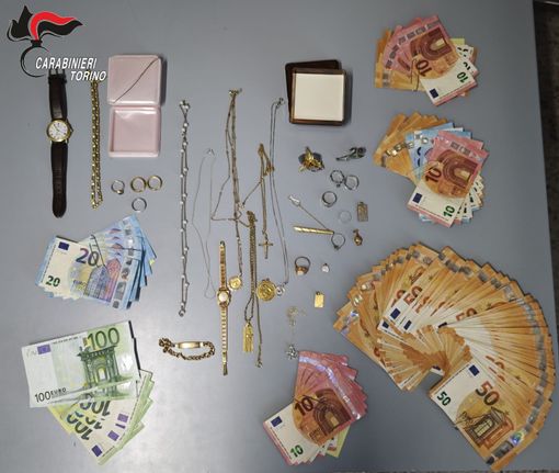 "Sono Maresciallo dei Carabinieri. Suo figlio deve pagare una multa da 5mila euro": così un 27enne ha truffato un'anziana a Villastellone "Sono Maresciallo dei Carabinieri. Suo figlio deve pagare una multa da 5mila euro": così un 27enne ha truffato un'anziana a Villastellone