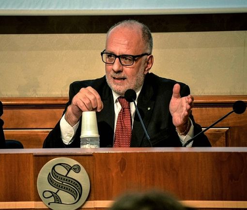 Vetere: “Una misura eccezionale per la sopravvivenza di gran parte della editoria periodica cartacea e digitale” Vetere: “Una misura eccezionale per la sopravvivenza di gran parte della editoria periodica cartacea e digitale”