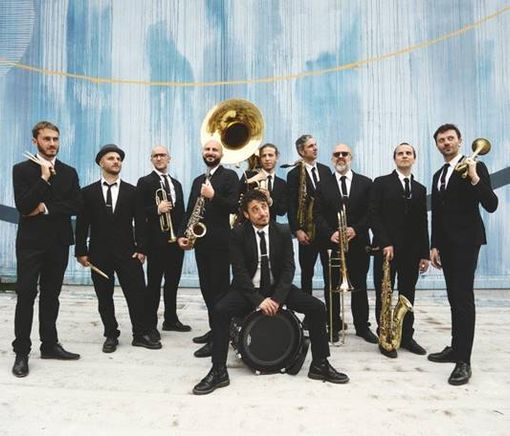 Musichall accende i riflettori sui &quot;Figurini&quot; della Bandakadabra