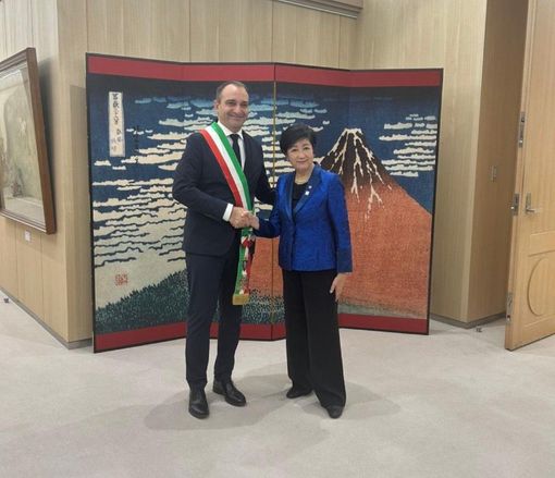 Il sindaco Lo Russo e la governatrice Koike Il sindaco Lo Russo e la governatrice Koike