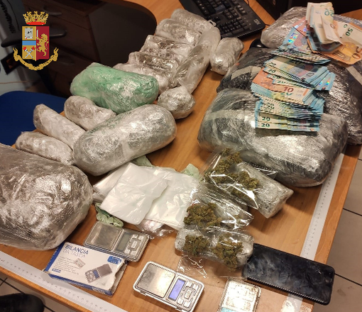 droga ritrovata dalla polizia droga ritrovata dalla polizia