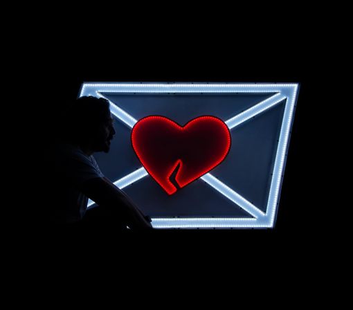 Postino, il cantautore toscano in concerto allo sPAZIO211 Postino, il cantautore toscano in concerto allo sPAZIO211