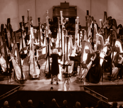 Harparade, 100 arpe in concerto accompagnate da voci narranti nella chiesa del Santo Volto di Torino