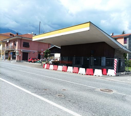 L’ex distributore Agip di via Primo Maggio a Luserna San Giovanni L’ex distributore Agip di via Primo Maggio a Luserna San Giovanni