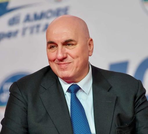 Il ministro Guido Crosetto: ha compiuto 62 anni lo scorso 19 settembre Il ministro Guido Crosetto: ha compiuto 62 anni lo scorso 19 settembre