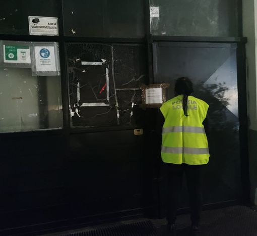 locale chiuso dalla polizia municipale locale chiuso dalla polizia municipale