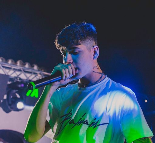 Shiva live a Torino: il trapper dopo le vicende giudiziarie, annuncia le nuove date del tour Shiva live a Torino: il trapper dopo le vicende giudiziarie, annuncia le nuove date del tour