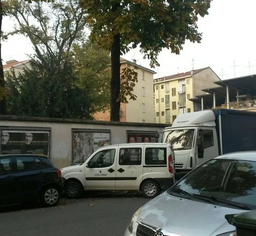 Dal Comune lotta alla malasosta, ma poi Palazzo Civico parcheggia male le macchine Dal Comune lotta alla malasosta, ma poi Palazzo Civico parcheggia male le macchine