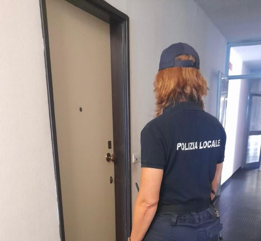 agente polizia locale di nichelino agente polizia locale di nichelino