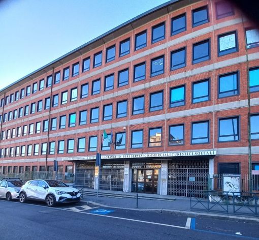 L'Istituto Lagrange di Via Genè a Torino L'Istituto Lagrange di Via Genè a Torino