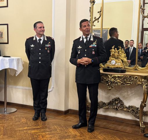 Il Colonnello Andrea Siazzu (a destra) insieme al Comandante Provinciale di Torino Generale di Brigata Roberto De Cinti