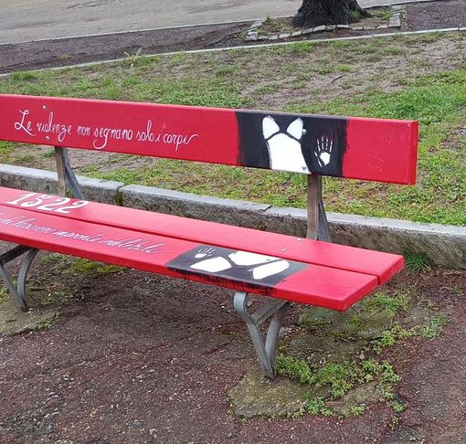 Panchina rossa (foto d'archivio)