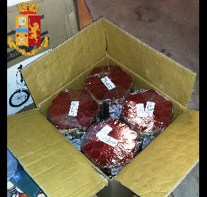 Nel Torinese sequestrati 400 chili di botti illegali per Capodanno (VIDEO) Nel Torinese sequestrati 400 chili di botti illegali per Capodanno (VIDEO)