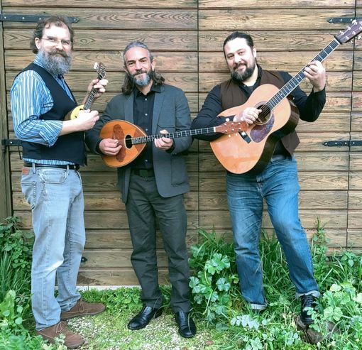 Madonna del Pilone, concerto Evi Evàn: musica e atmosfere greche in riva al Po Madonna del Pilone, concerto Evi Evàn: musica e atmosfere greche in riva al Po