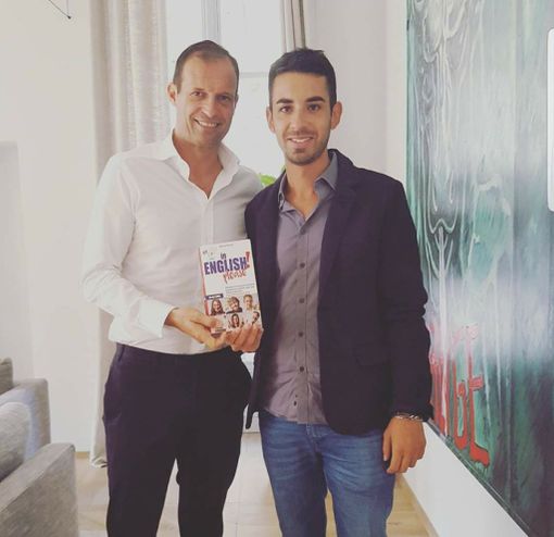 Daniele Novara, insegnante d’inglese alla Juve: "In spiaggia mi portavo l'Oxford Dictionary al posto del pallone" Daniele Novara, insegnante d’inglese alla Juve: "In spiaggia mi portavo l'Oxford Dictionary al posto del pallone"