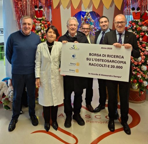 Consegnati i fondi raccolti con lo spettacolo “Luce in Sala”