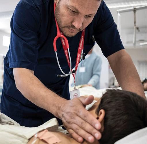 Emergency si racconta con due documentari alla Scuola Latina di Pomaretto