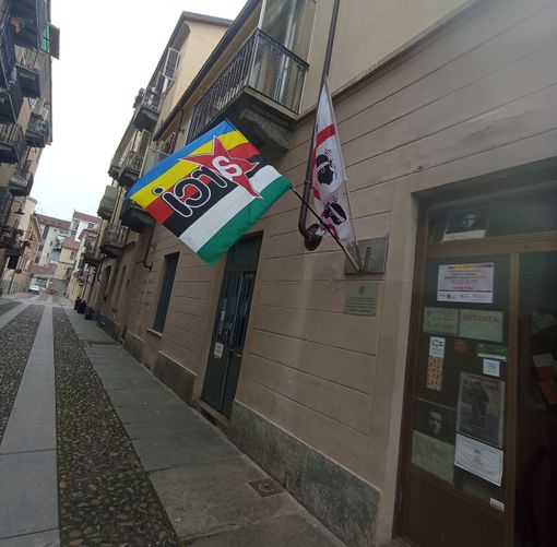 Nasce lo Sportello di Segretariato Sociale. Ogni lunedì un servizio di Arci Torino con l'Associazione sardi Gramsci
