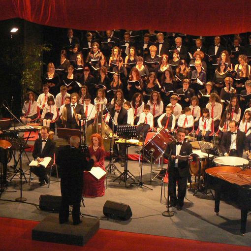 Rivolimusica: piazza Mafalda di Savoia si prepara per il gran finale con i Carmina Burana
