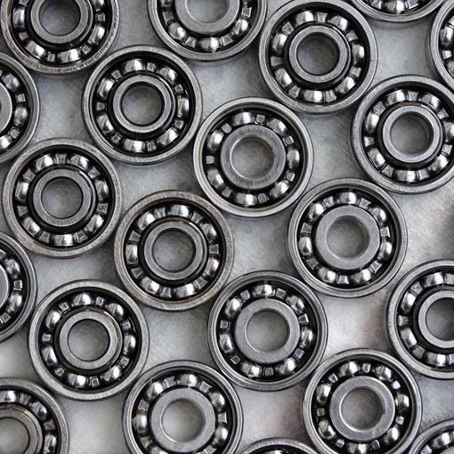 Il ruolo delle macchine utensili e dei piccoli componenti nella produzione moderna