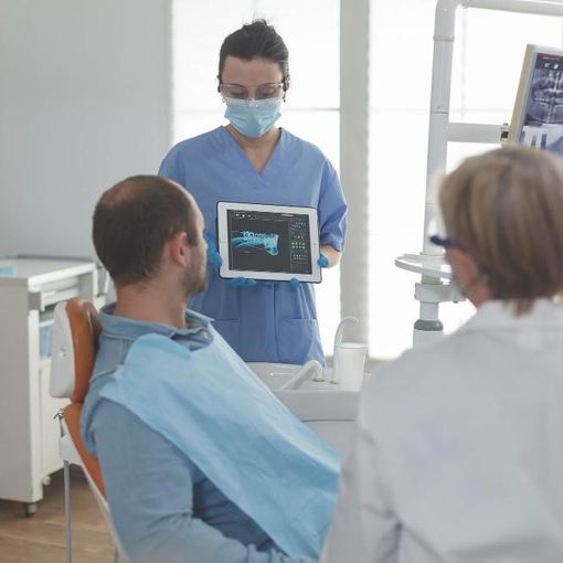 5 Motivi per Cui gli Italiani Scelgono gli Impianti Dentali All on 4 in Albania