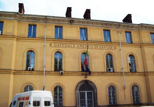La facciata dell'ospedale Amedeo di Savoia a Torino