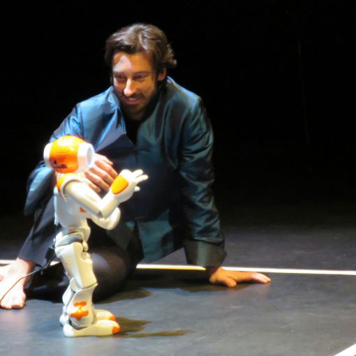 “Umano ma non troppo” al Teatro Garybaldi di Settimo
