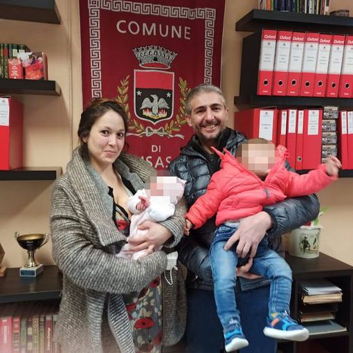 Aveva fretta di nascere: Nicole nasce grazie al suo papà in macchina
